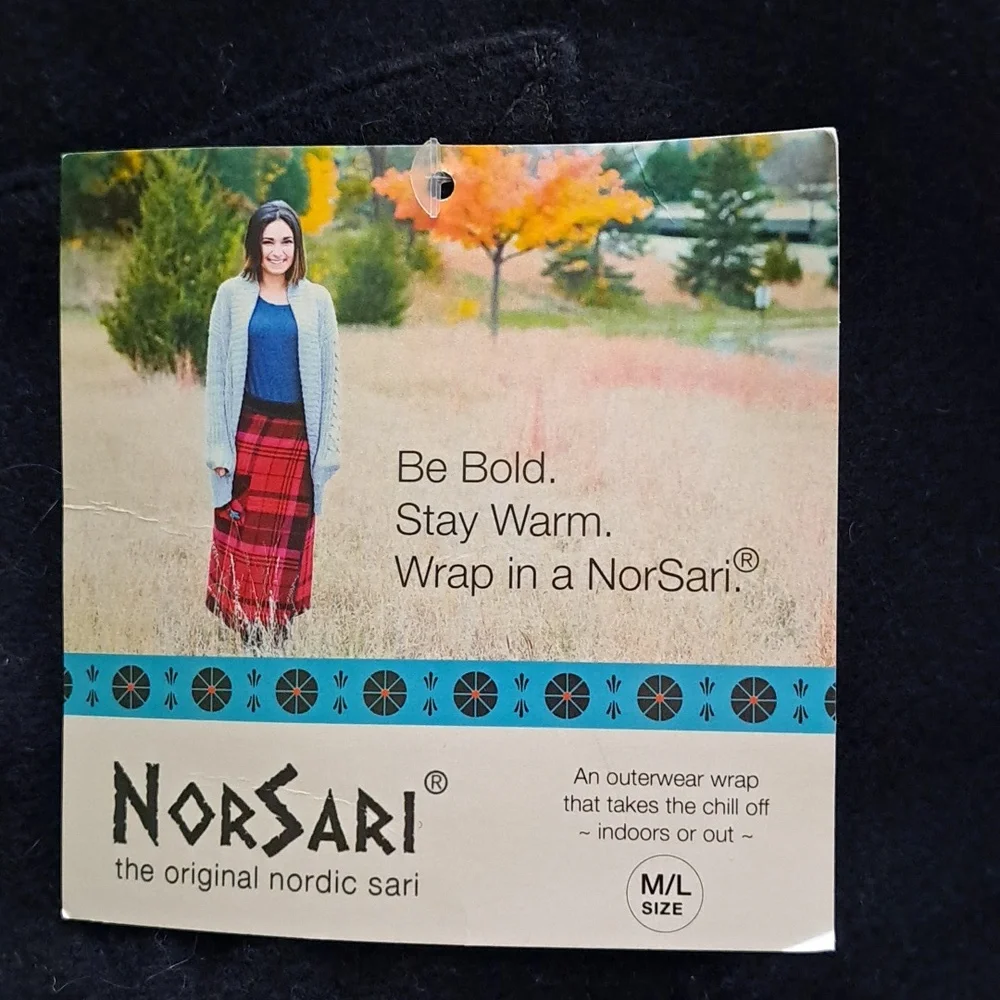 Wool Sari. Also A blanket. - Picture 2 of 7